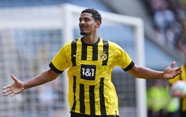 德媒:多特没从阿莱的转会中获得任何费用,相反还给了他遣散费 德媒:多特没从阿莱的转会中获得任何费用,相反还给了他遣散费