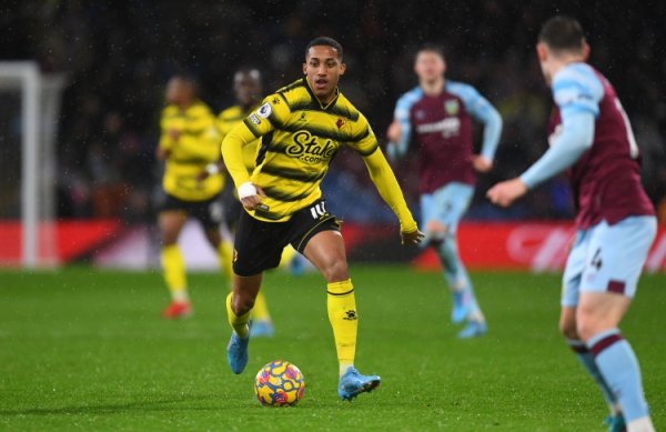 人生低谷曾身价腰斩🙁佩德罗19岁时首次踢英超，赛季28场仅3球