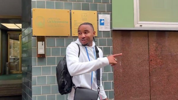 迪马:恩昆库完成加盟米兰的第一部分体检,接下来进行身体素质 测试 迪马:恩昆库完成加盟米兰的第一部分体检,接下来进行身体素质 测试