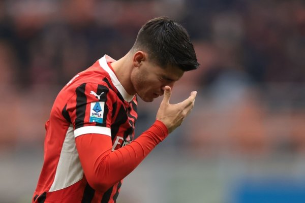 隆戈:米兰将从莫拉塔交易得到100万欧租借费,还有800万欧买断费 隆戈:米兰将从莫拉塔交易得到100万欧租借费,还有800万欧买断费