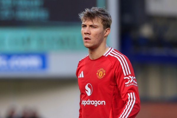 重回意甲❓隆戈:米兰600万欧租霍伊伦达口头协议,球员在考虑 重回意甲❓隆戈:米兰600万欧租霍伊伦达口头协议,球员在考虑