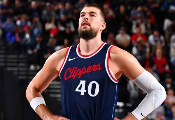 波特兰的棋局: 1年246万签第17人! 约基奇对杨瀚森的幽默宣战