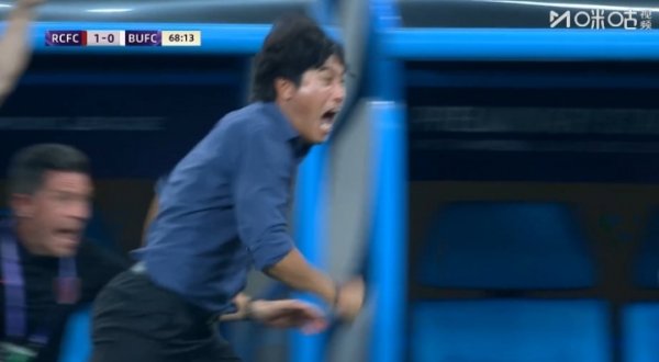 尽情释放！杨明洋破门蓉城终于得分  ，徐正源热血  怒吼狂奔庆祝！